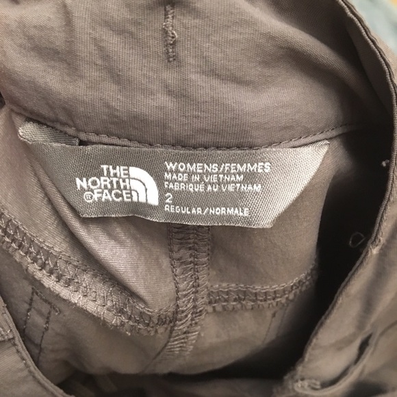 The North Face Women’s Paramount Convertible Pant - Picture 3 of 3